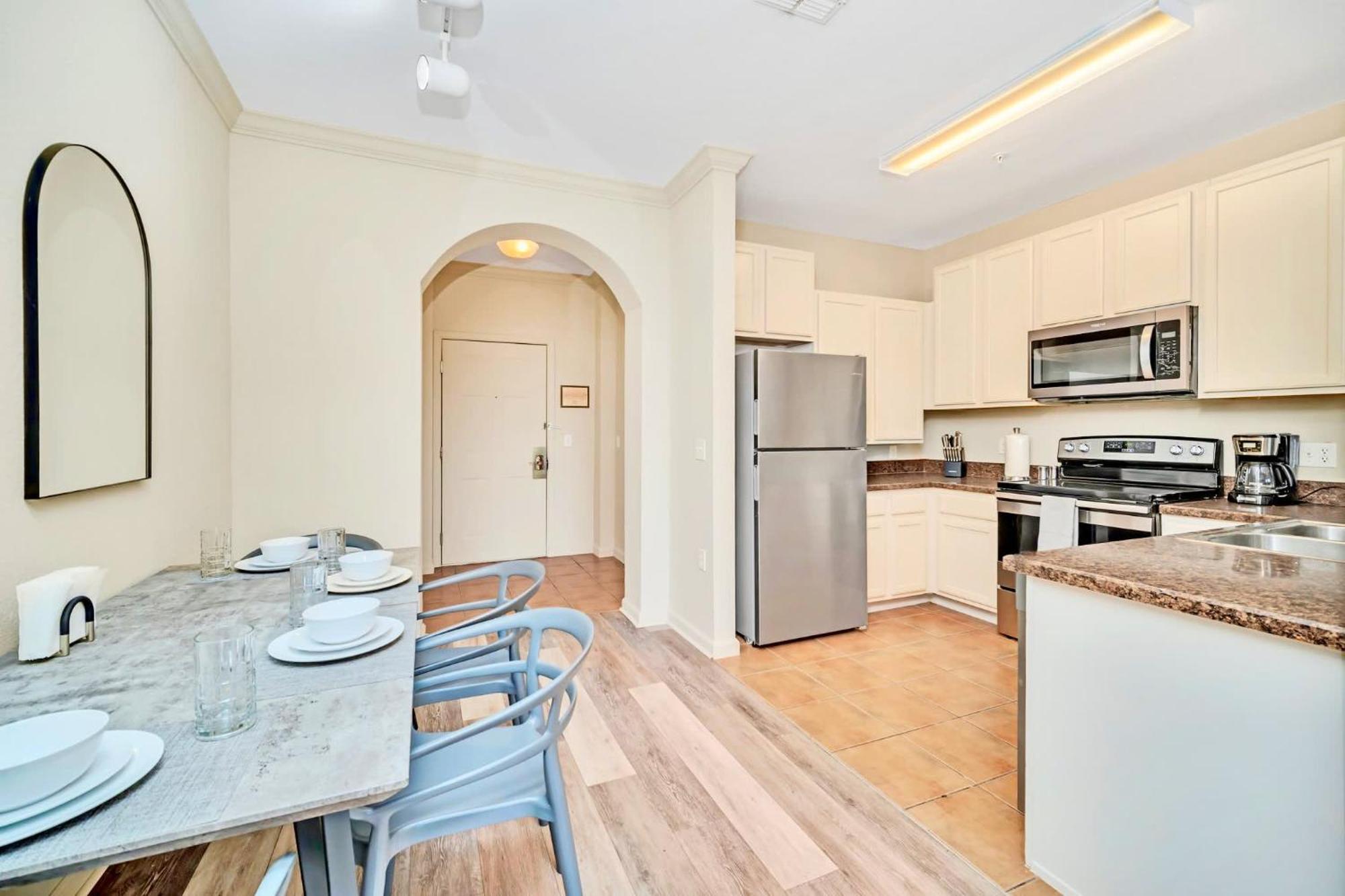 Bright Condo - 2Br With Pool & Hot Tub, Near Disney! Orlando Zewnętrze zdjęcie