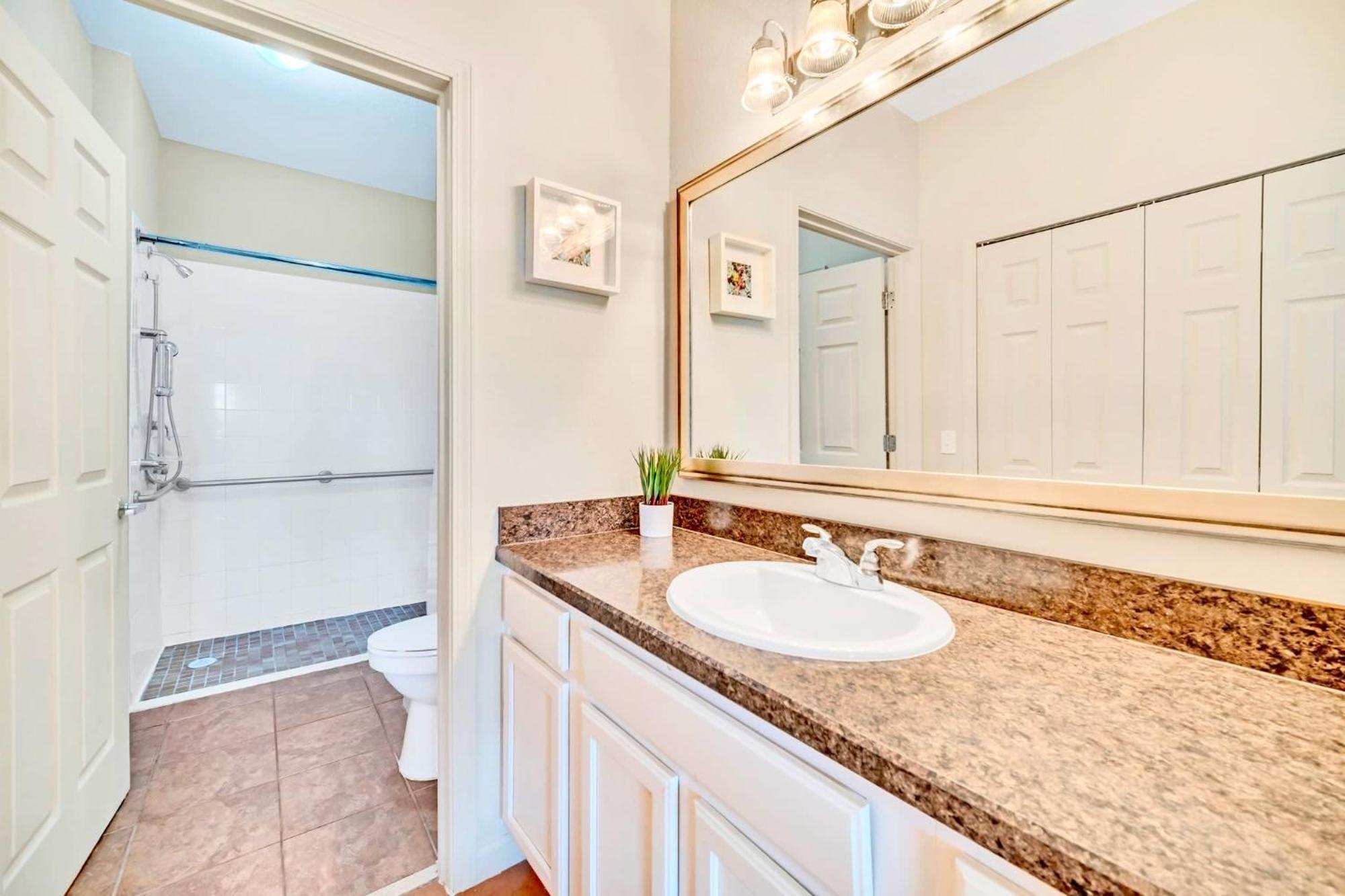 Bright Condo - 2Br With Pool & Hot Tub, Near Disney! Orlando Zewnętrze zdjęcie